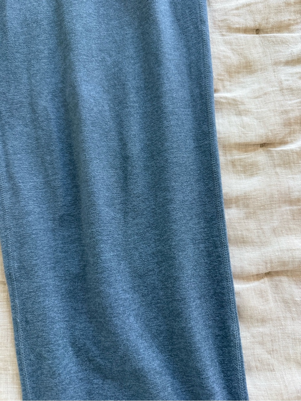 Vuori heather blue performance joggers Size Large - Picture 4 of 11
